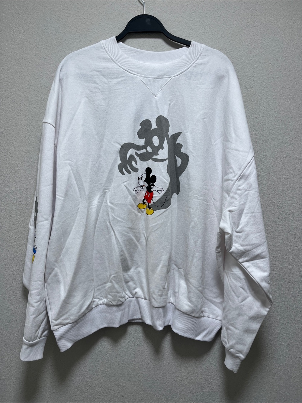 White Mickey Mouse Graphic Crewneck Sweatshirt